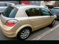 Gebraucht Opel Astra 80 PS (58 kW) 2004 Gold Limousine