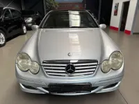 Gebraucht Mercedes C180 143 PS (105 kW) 2004 Silber Coupé