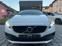 Gebraucht Volvo V40 CC Momentum 152 PS (111 kW) 2016 Weiß Kombi