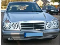 Gebraucht Mercedes E200 Elegance 136 PS (100 kW) 1997 Silber Limousine