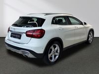 Gebraucht Mercedes GLA220 Urban 177 PS (130 kW) 2017 Weiß SUV
