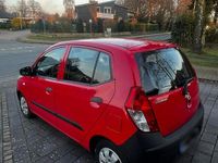 Gebraucht Hyundai i10 67 PS (49 kW) 2010 Rot Kleinwagen