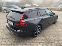 Gebraucht Volvo V60 145 PS (106 kW) 2025 Kombi