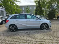 Gebraucht Mercedes B180 122 PS (89 kW) 2012 Silber Van / Kleinbus