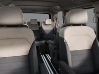 Gebraucht VW Multivan Style 150 PS (110 kW) 2025 Starlight blue metallic Van / Kleinbus