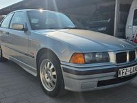 Gebraucht BMW 316 102 PS (75 kW) 1997 Silber Limousine