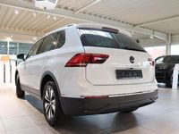 Gebraucht VW Tiguan Move 150 PS (110 kW) 2024 Weiß SUV