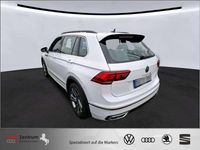 Gebraucht VW Tiguan R-line 150 PS (110 kW) 2024 Pure white SUV
