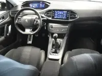Gebraucht Peugeot 308 Allure 131 PS (96 kW) 2021 Schwarz perla nera Kombi