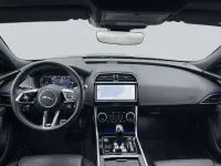 Gebraucht Jaguar XE R-Dynamic 206 PS (151 kW) 2023 Grau Limousine