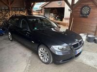 Gebraucht BMW 320 177 PS (130 kW) 2007 Schwarz Kombi