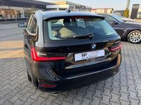 Gebraucht BMW 330e Advantage 292 PS (214 kW) 2021 Schwarz Kombi