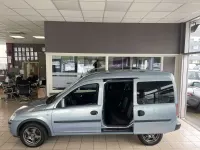 Używany Opel Combo Edition 94 KM (69 kW) 2008 Niebieski Minivan