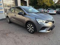 Gebraucht Renault Clio V Equilibre 91 PS (66 kW) 2024 Grau Kleinwagen