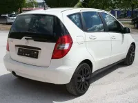 Gebraucht Mercedes A160 95 PS (69 kW) 2011 Weiß Kleinwagen