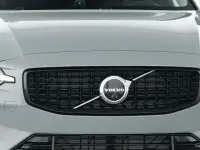 Gebraucht Volvo V60 Plus 197 PS (144 kW) 2025 Grau Kombi