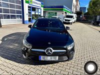 Gebraucht Mercedes A180 116 PS (85 kW) 2019 Schwarz Limousine