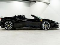 Gebraucht Ferrari SF90 2024 Schwarz Cabrio