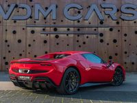 Gebraucht Ferrari 296 829 PS (609 kW) 2024 Rot Coupé