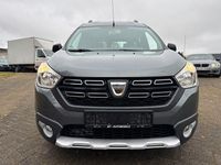 Gebraucht Dacia Dokker Celebration 116 PS (85 kW) 2018 Grau Van / Kleinbus