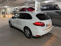 Gebraucht Porsche Cayenne 245 PS (180 kW) 2012 Weiß SUV
