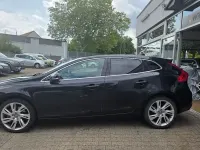Gebraucht Volvo V40 Summum 150 PS (110 kW) 2012 Schwarz Kleinwagen