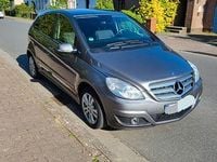 Gebraucht Mercedes B180 116 PS (85 kW) 2009 Grau Van / Kleinbus