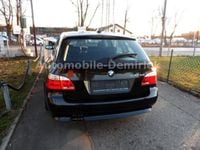 Gebraucht BMW 530 231 PS (169 kW) 2006 Schwarz metallic Kombi