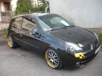 Gebraucht Renault Clio II Dynamique 98 PS (72 kW) 2001 Schwarz metallic Kleinwagen