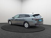 Gebraucht VW Passat Elegance 150 PS (110 kW) 2024 Diabasgrau metallic Kombi