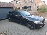 Gebraucht BMW 320 Exclusive 184 PS (135 kW) 2011 Schwarz Kombi