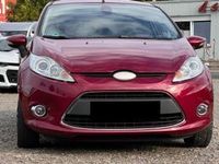 Gebraucht Ford Fiesta Titanium 82 PS (60 kW) 2009 Hot magenta Kleinwagen