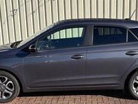 Gebraucht Hyundai i20 Advantage 101 PS (74 kW) 2020 Grau Kleinwagen
