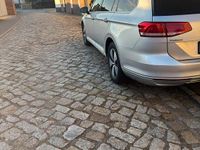 Gebraucht VW Passat 150 PS (110 kW) 2016 Silber Kombi