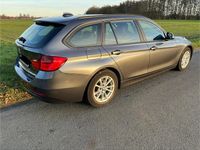 Gebraucht BMW 318 143 PS (105 kW) 2013 Grau Kombi