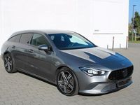 Gebraucht Mercedes CLA220 Shooting Brake 190 PS (139 kW) 2019 Grau Kombi