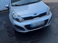 Gebraucht Kia Rio 109 PS (80 kW) 2012 Silber Kleinwagen