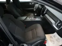 Używany Volvo V60 150 KM (110 kW) 2019 Czarny Kombi