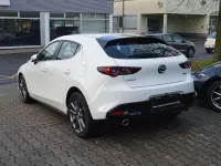 Neu Mazda 3 Center-Line 140 PS (102 kW) 2026 Arctic white Limousine