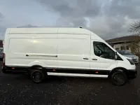 Gebraucht Ford Transit Trend 131 PS (96 kW) 2023 Weiß Van / Kleinbus