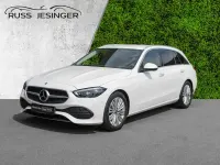 Gebraucht Mercedes C200 Avantgarde 163 PS (119 kW) 2023 Weiß Limousine