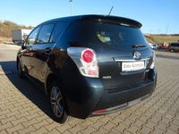 Gebraucht Toyota Verso 111 PS (81 kW) 2016 Blau Van / Kleinbus