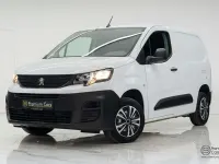 Gebraucht Peugeot Partner 102 PS (75 kW) 2023 Weiß Van / Kleinbus