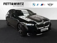 Gebraucht BMW 520 M Sport 197 PS (144 kW) 2025 Black sapphire metallic Kombi