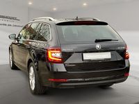 gebraucht Skoda Octavia Combi 2.0 TDI DSG Style ACC LED Navi Kamera