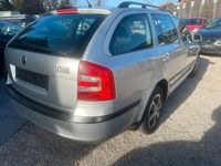 gebraucht Skoda Octavia Benziner*Klima*6-Gang*SHZ*Tempomat