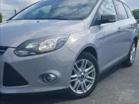 Gebraucht Ford Focus 140 PS (102 kW) 2014 Grau Kombi