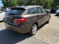 Gebraucht Lada Vesta 106 PS (77 kW) 2019 Grau Limousine