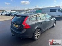 Gebraucht Volvo V60 Kinetic 150 PS (110 kW) 2012 Grau Kombi