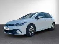 Używany VW Golf VIII Active 150 KM (110 kW) 2023 Biały Sedan/Limuzyna